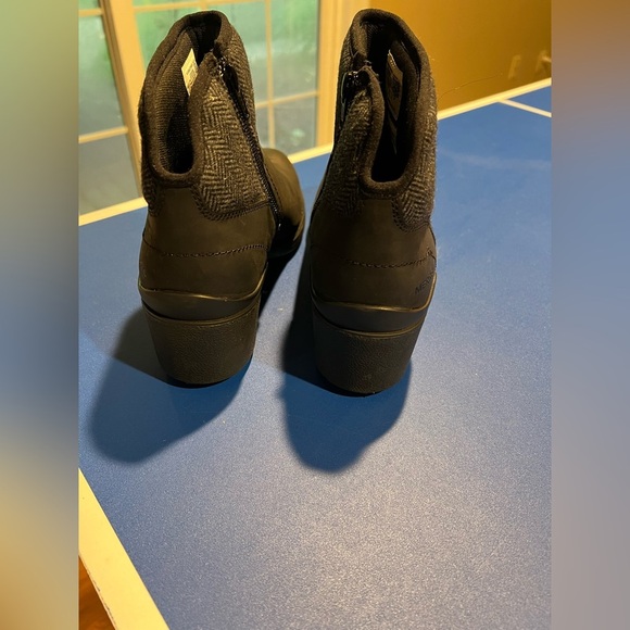 Merrell Chateau II Mid Pull Waterproof Boots Black J000886 Womans 9 - Picture 5 of 9